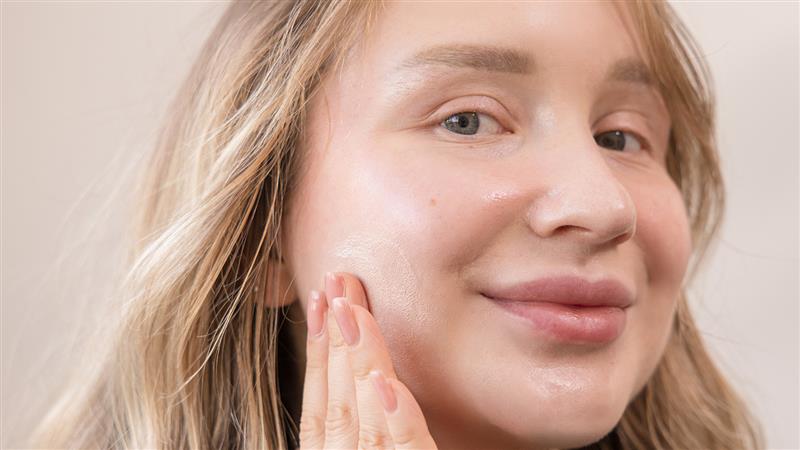 Is Your Acne-Prone Skin Sensitive — Or Is the Barrier Compromised? Why It Changes How You Treat Everything