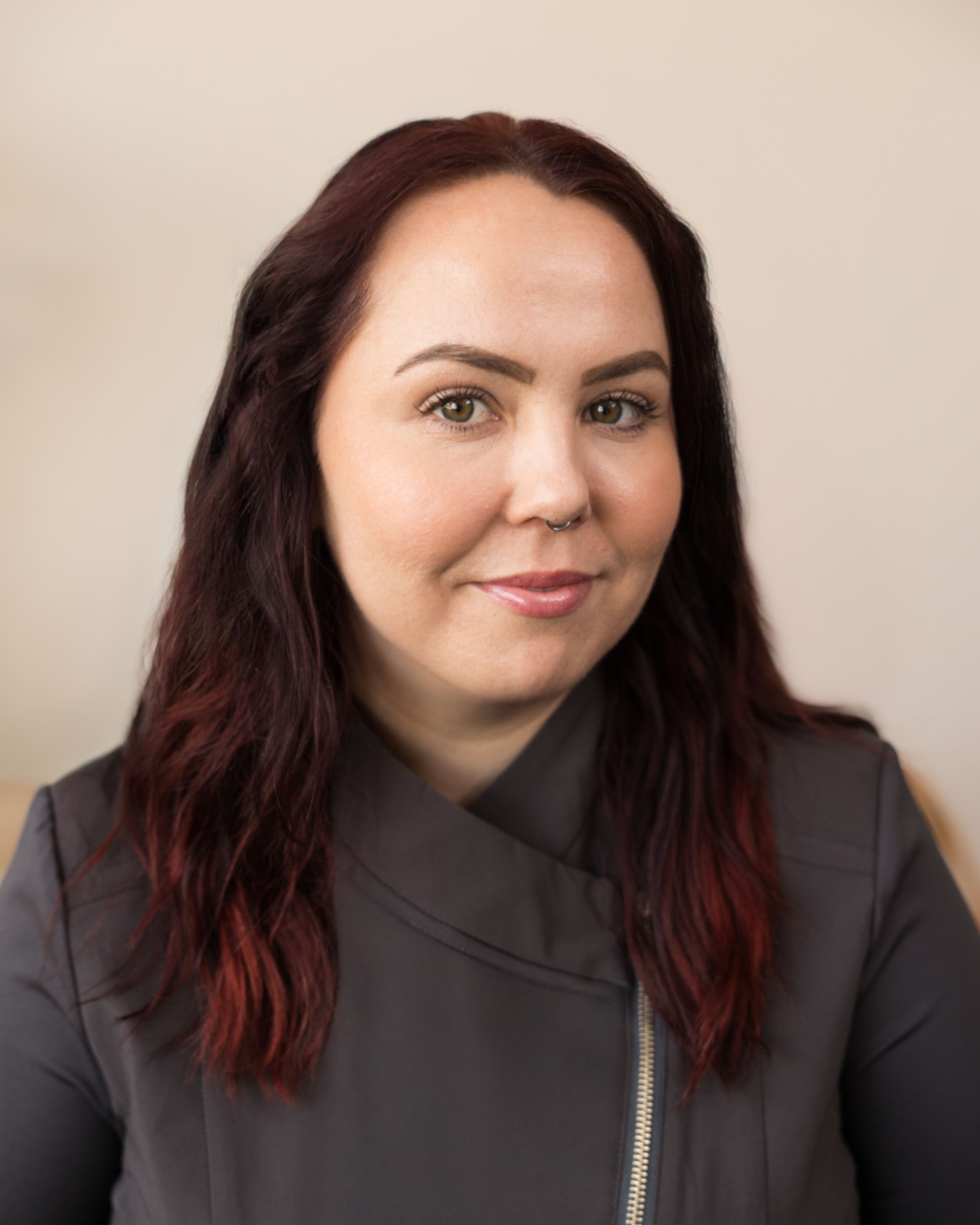 expert_img_experts_WypKHA_template--17238839066697__meet_experts_aos_AHLWnL